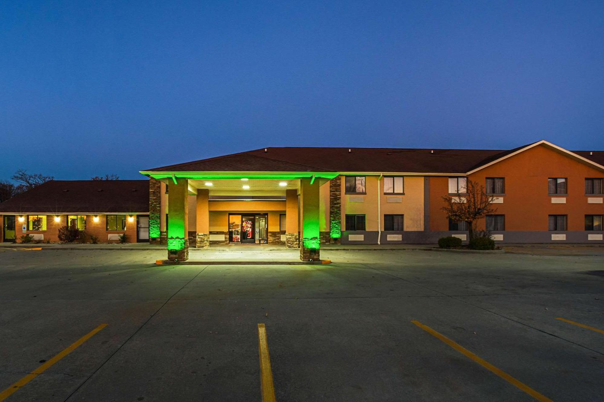 Quality Inn Carbondale University Area Exteriér fotografie