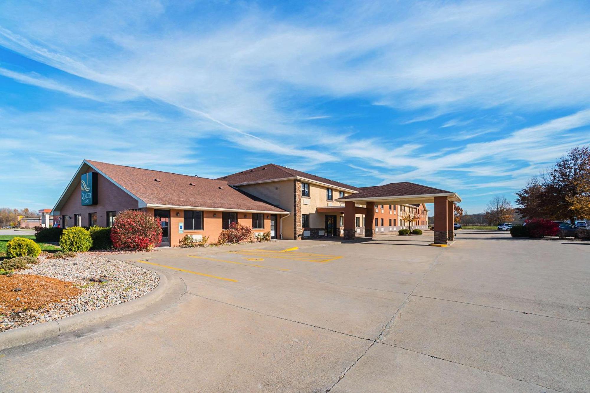 Quality Inn Carbondale University Area Exteriér fotografie
